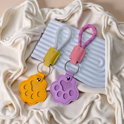 Pet Fur Memory Charm Leather Keychain - Paw-Shaped Keepsake for Dog and Cat Hair, Memorial Gift for Grieving Pet Owners
